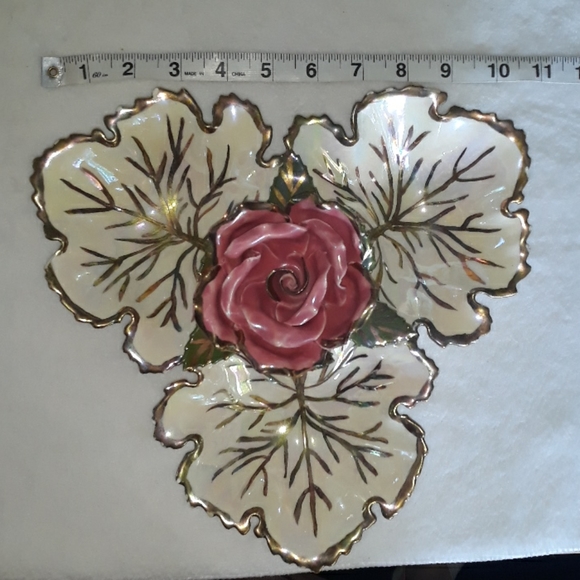 Irredecsint ceramic glazed rose candy/chip dish, unique handpainted vintage bowl - Picture 2 of 11